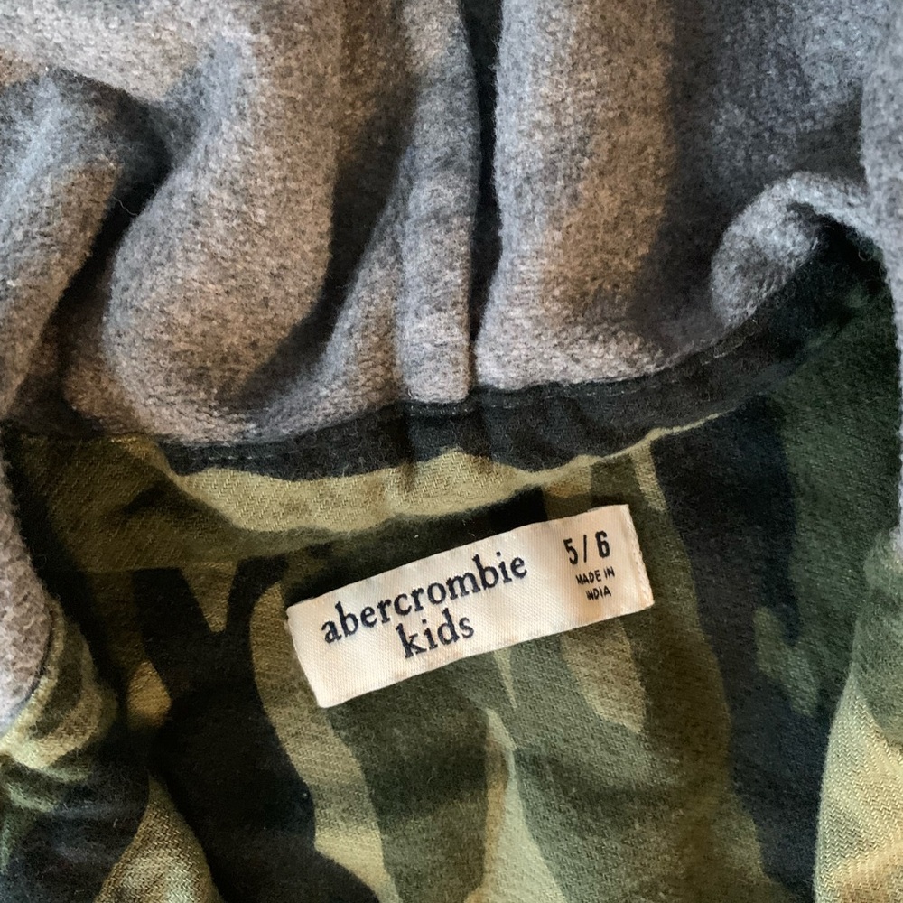 Abercrombie Kids Boys (Size 5-6Y) - Picture 7 of 7